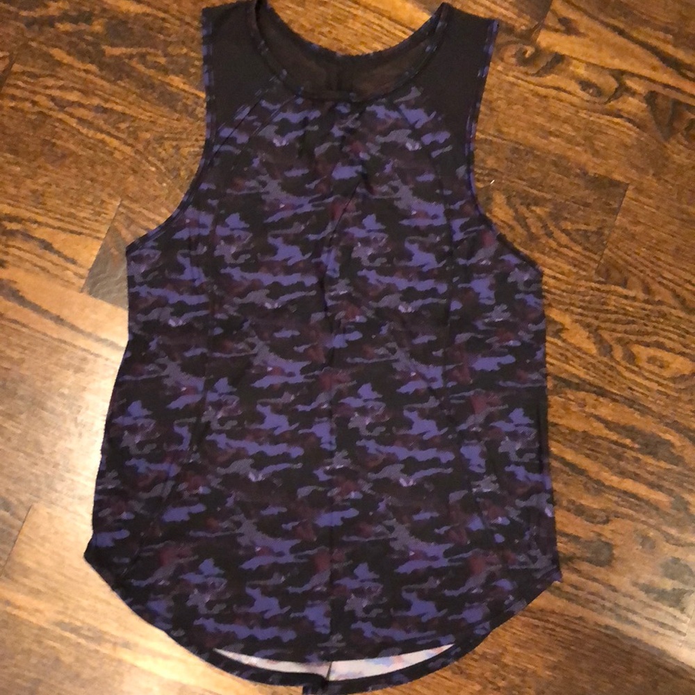 Lululemon top